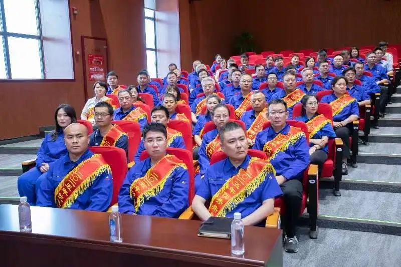 87c3beb62a0fade458444788c7e9e939.jpg 87c3beb62a0fade458444788c7e9e939.jpg